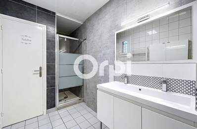 Ensemble immobilier Maison 6 chambres, 3 bureaux louables 1500€/mois — photo du bien
