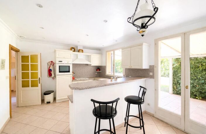 Exclusivité villa traditionnelle à Caissargues 5 chambres, piscine — photo 3