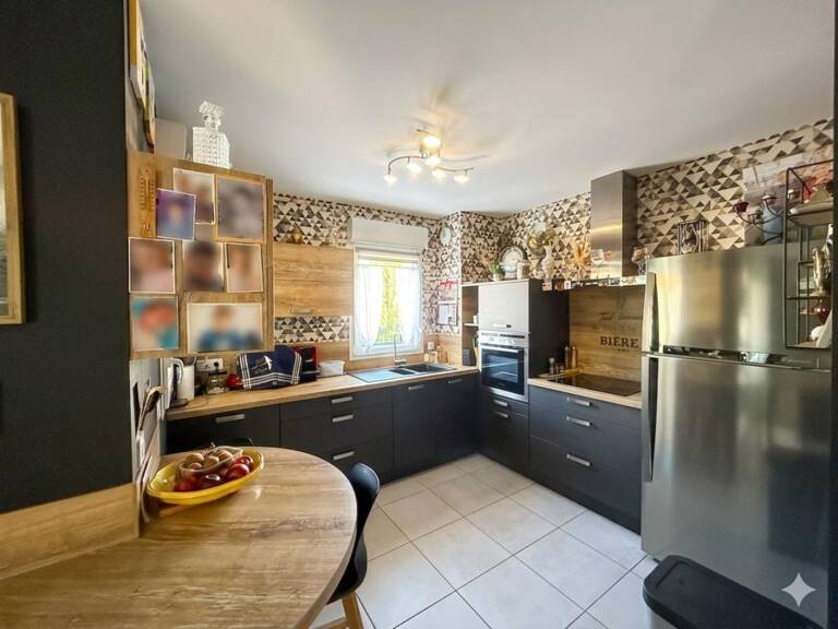 Appartement À Vendre — photo 1