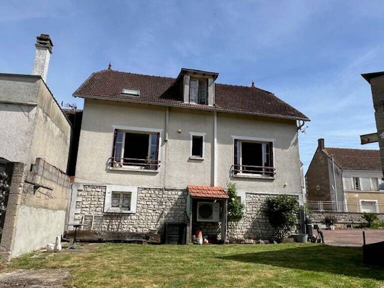 Maison À Vendre, CHATEAUVIEUX — photo 1