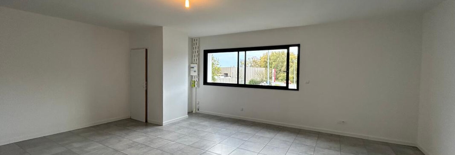 Commerce  46 m² à louer à Saujon (17600)