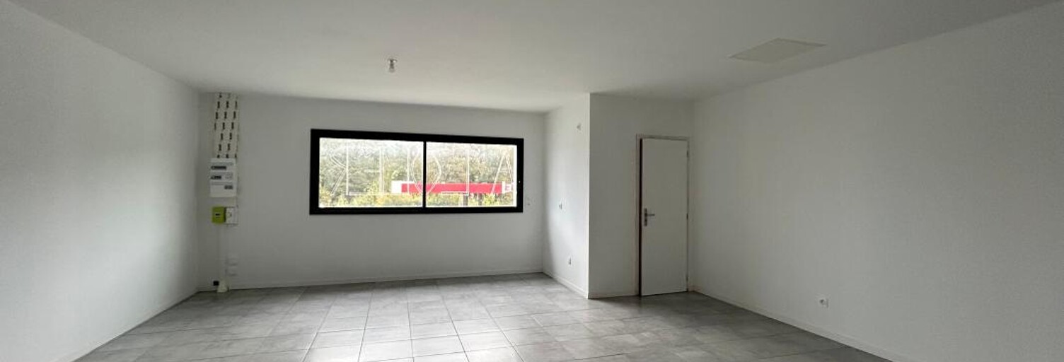 Commerce  36 m² à louer à Saujon (17600)