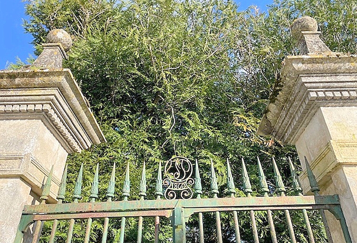 Maison de Maître 1860 - 371 m² - 6 chambres - Domaine avec dépendances - Proche Surgères & Aigrefeuille — photo 1