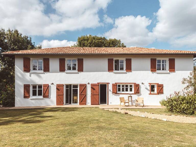 64520 BIDACHE  immeuble de rapport 426 m2, piscine — photo 1