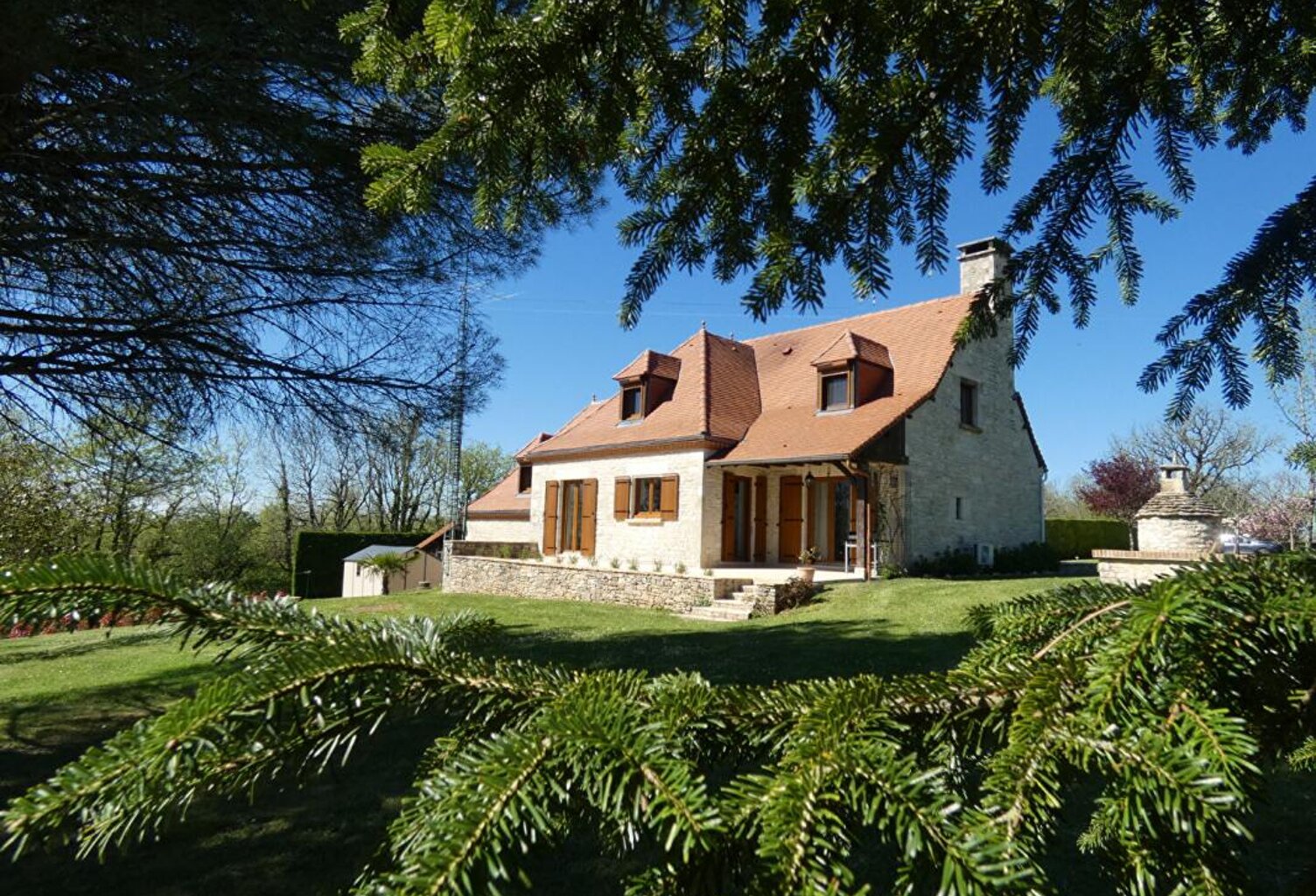 Périgourdine en parfait état - prestations haut de gamme - 4 chambres — photo 1