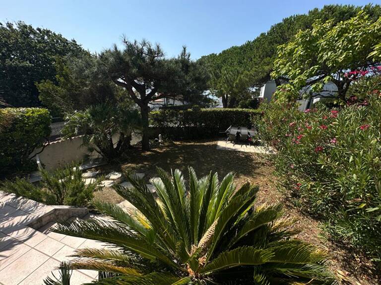 Appartement  3 pièce(s) 69 m2 petit aperçu mer — photo 1