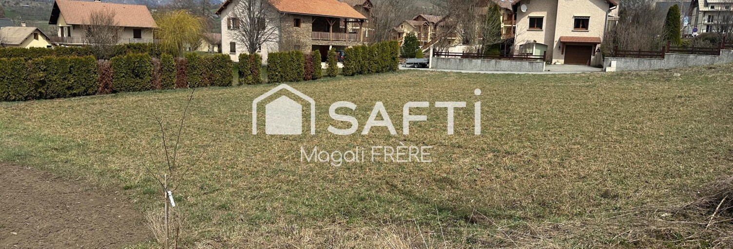 Terrain  700 m² à vendre à Ancelle (05260)