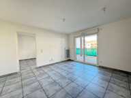 Appartement T2 avec grande terrasse à 800m de la plage - LE LAVANDOU — photo 3