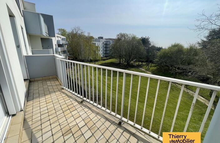 BEAUJOIRE T5 dernier étage commerces et services au pied de la résidence — photo 3