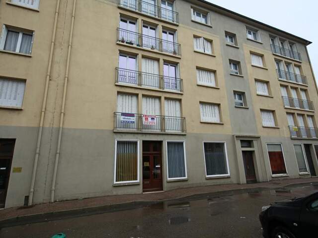 Bureaux de 64 m² de plain-pied à vendre en plein centre ville d'Autun — photo du bien