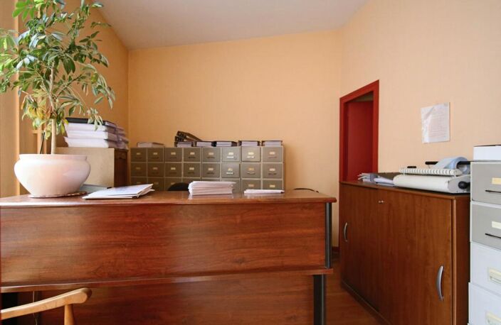 Bureaux de 64 m² de plain-pied à vendre en plein centre ville d'Autun — photo 3