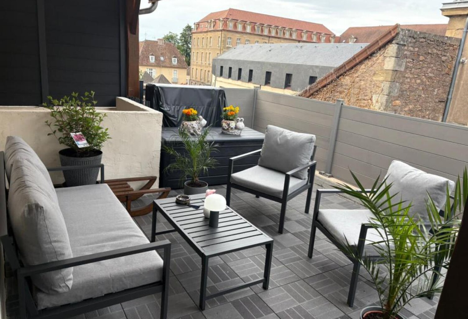 Appartement de 150 m² avec terrasse en centre ville — photo 1