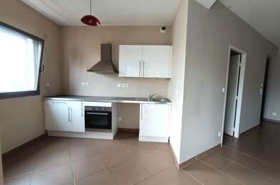 Appartement 4 pièces 979 €