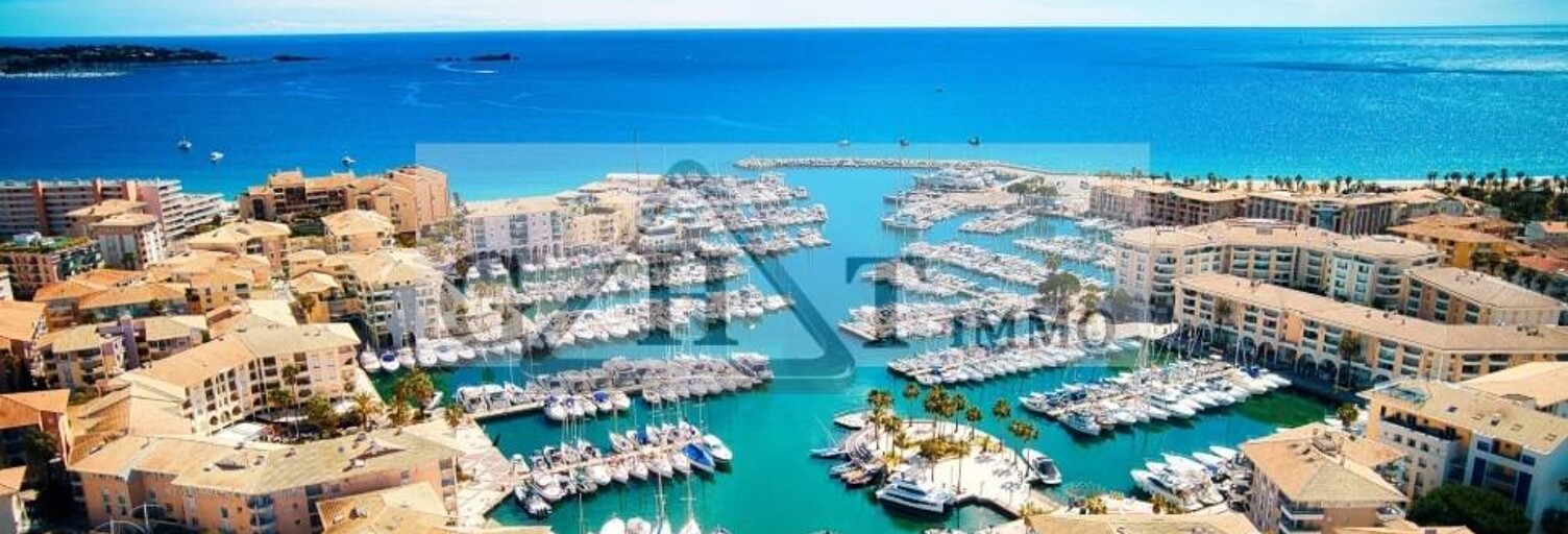 Commerce  800 m² à louer à Fréjus (83600)