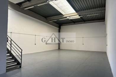 Local industriel  2147 €