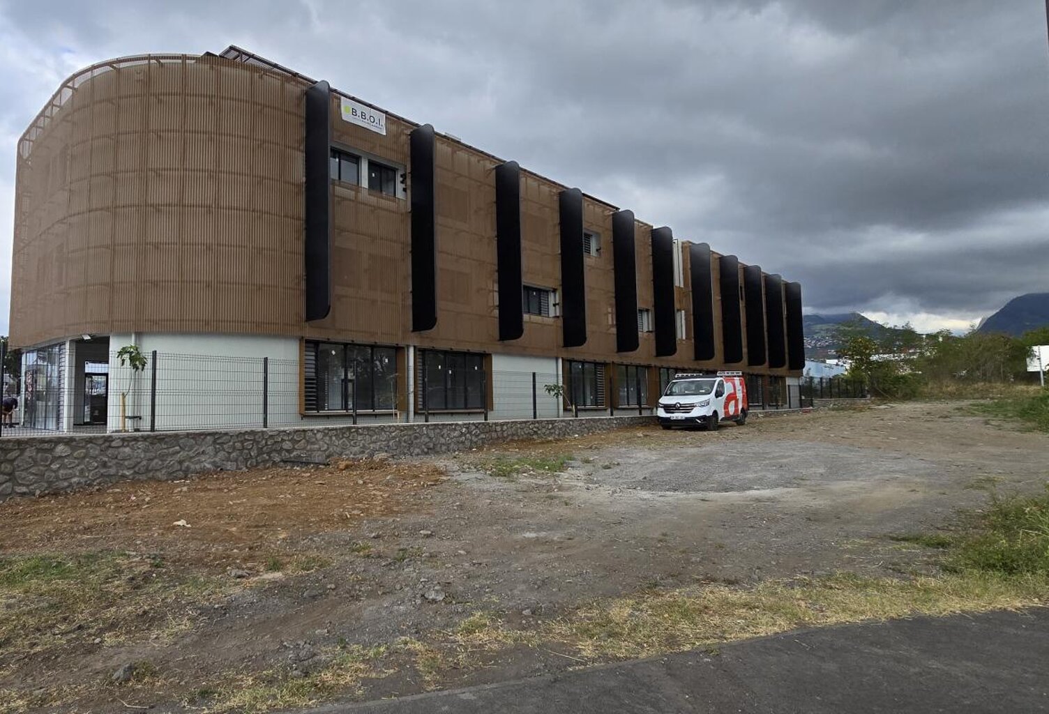 PORTEO 2 : BUREAU 115 M² / LE PORT — photo 1