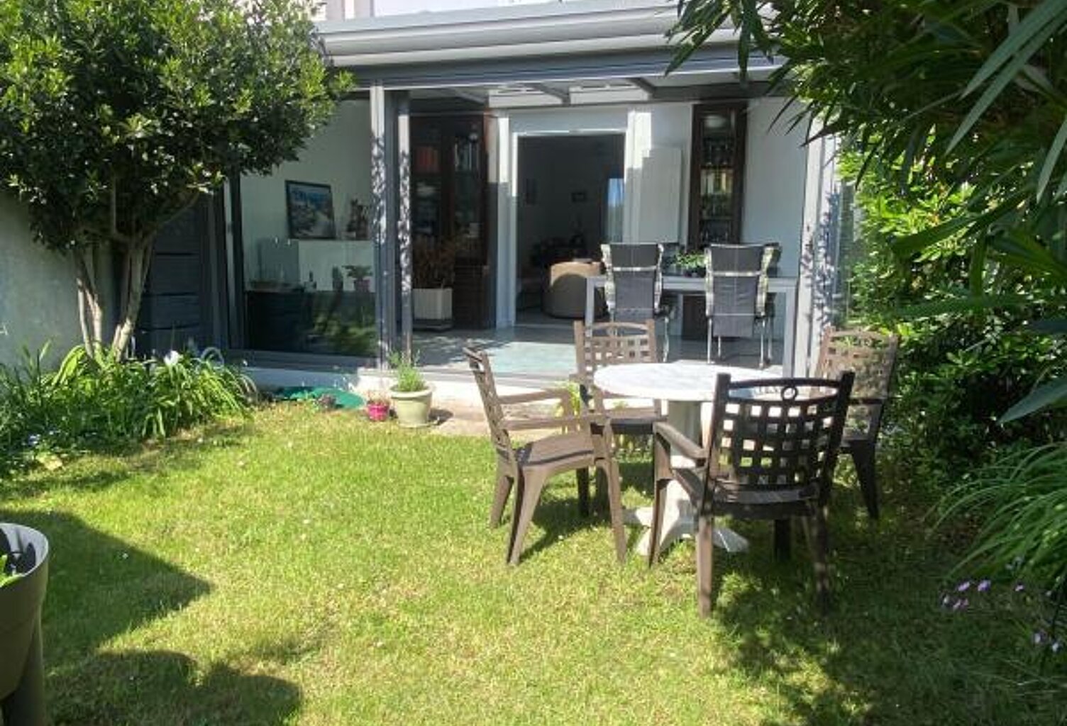 Quartier des roses. Parfait état.3 chambres .Jardin .Véranda récente et chauffée  .A visiter sans tarder — photo 1