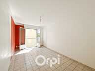 T2 libre immédiatement — hypercentre La Roche-sur-Yon, garage inclus — photo 2