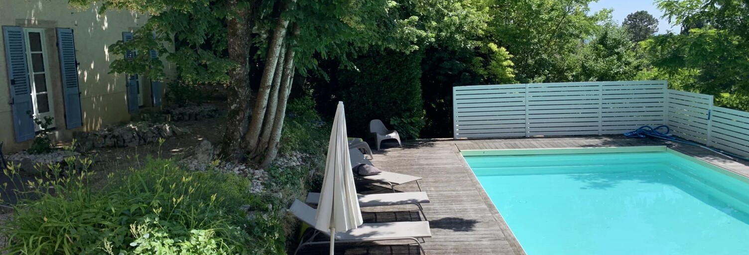 Immeuble  360 m² à vendre à Fixin (21220)