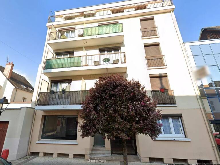 T2 meublé avec balcon et ascenseur en cœur de ville de Montargis – Parking privé — photo 1