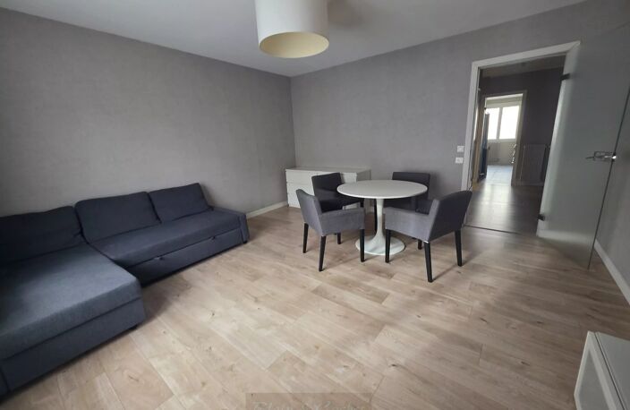 T2 meublé avec balcon et ascenseur en cœur de ville de Montargis – Parking privé — photo 2