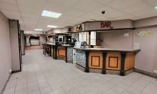 Commerce 7 Pièces 212 m² à louer à Antibes (06160)