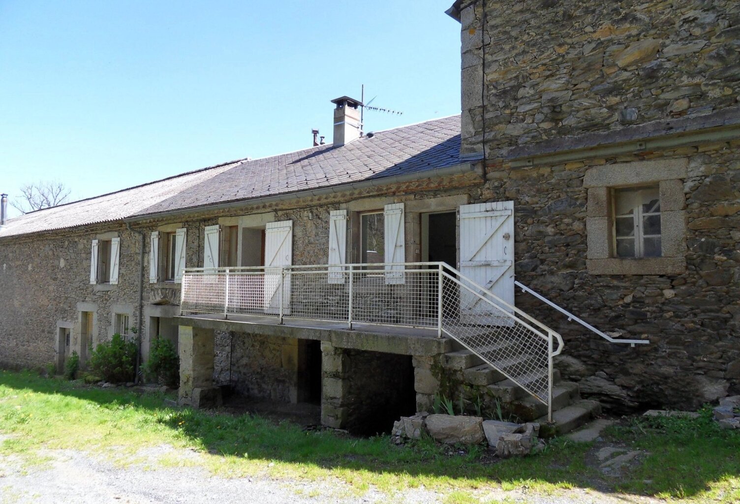 BONNERY PROCHE BRASSAC MAISON VILLAGE T4 — photo 1
