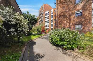 Appartement 4 pièces 498870 €