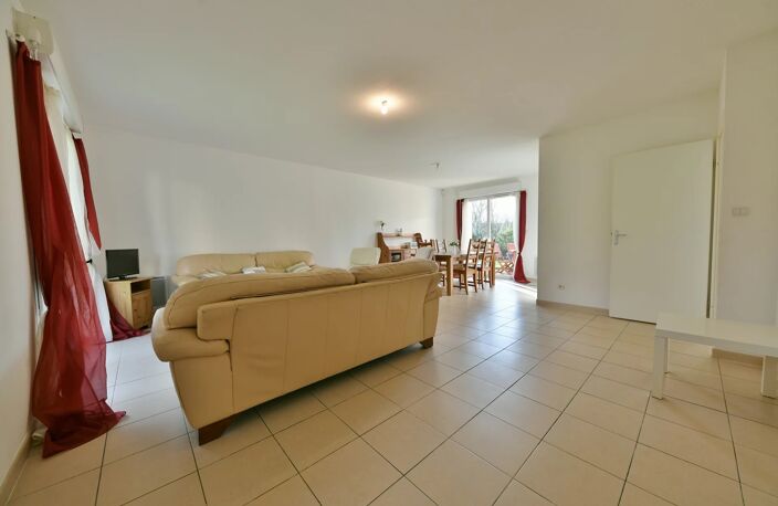 Uzès centre historique 3 km : Villa de plain-pied de 105 m² sur — photo 4