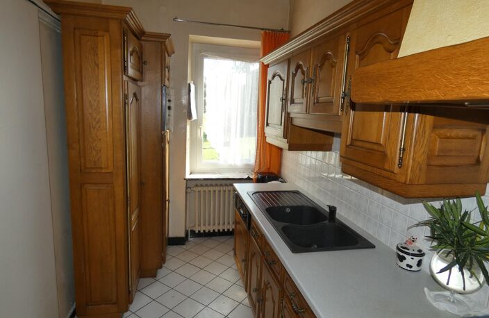 Maison de style sur un grand terrain — photo 4