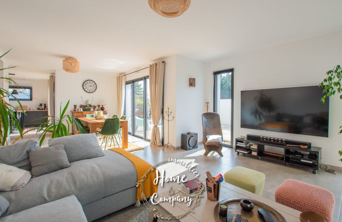 ROYAN - MAISON CONTEMPORAINE AVEC PISCINE — photo 4