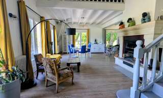 Maison 10 Pièces 270 m² à vendre à Galgon (33133)