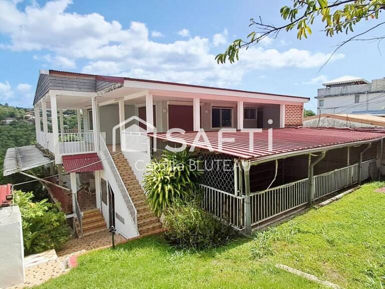 À louer - T4 en HAUT DE VILLA avec vue mer — photo 1