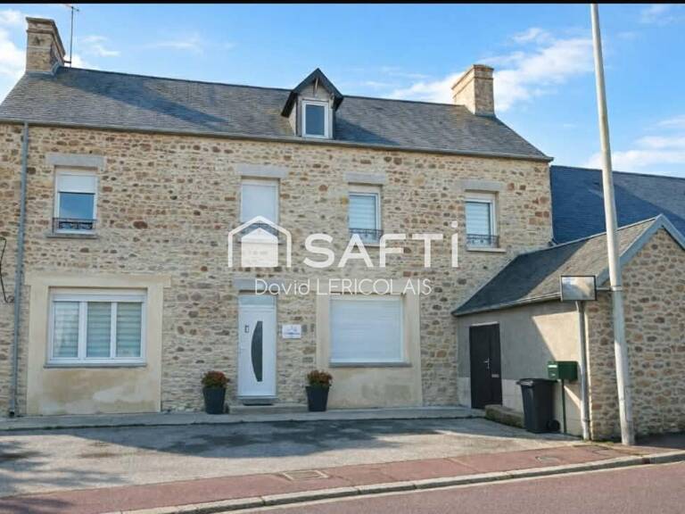 MAISON DE BOURG TRES SPACIEUSE AVEC BEAU TERRAIN — photo 1