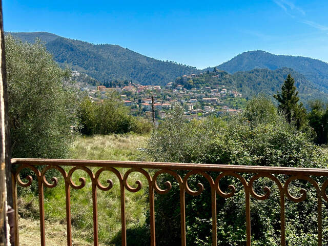Villa à rénover fort potentiel — photo du bien