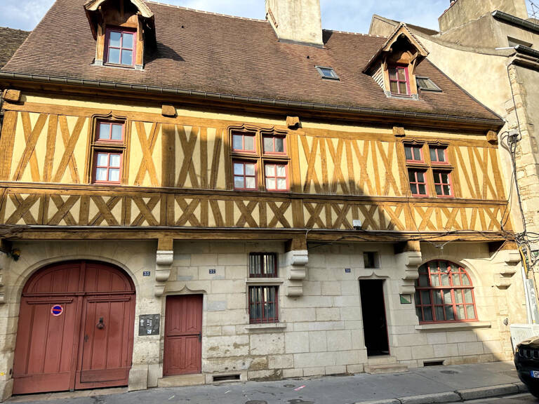MAISON DE VILLE DU 15éme siecle  en triplex — photo 1