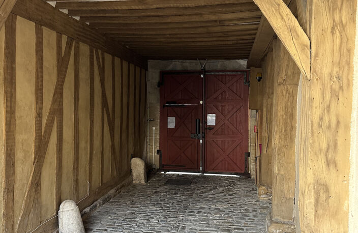 MAISON DE VILLE DU 15éme siecle  en triplex — photo 5
