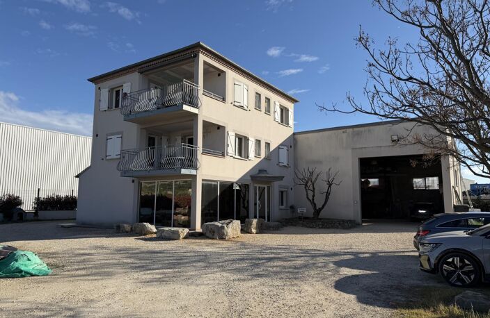 Ensemble immobilier de 517 m² à usage mixte à proximité d’Alès — photo 2