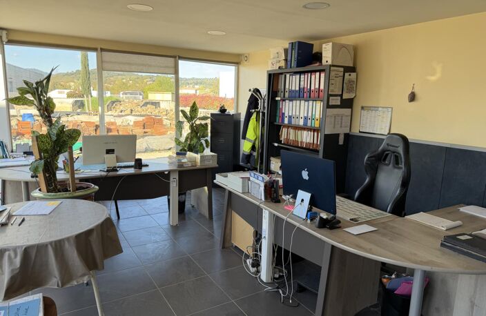 Ensemble immobilier de 517 m² à usage mixte à proximité d’Alès — photo 5