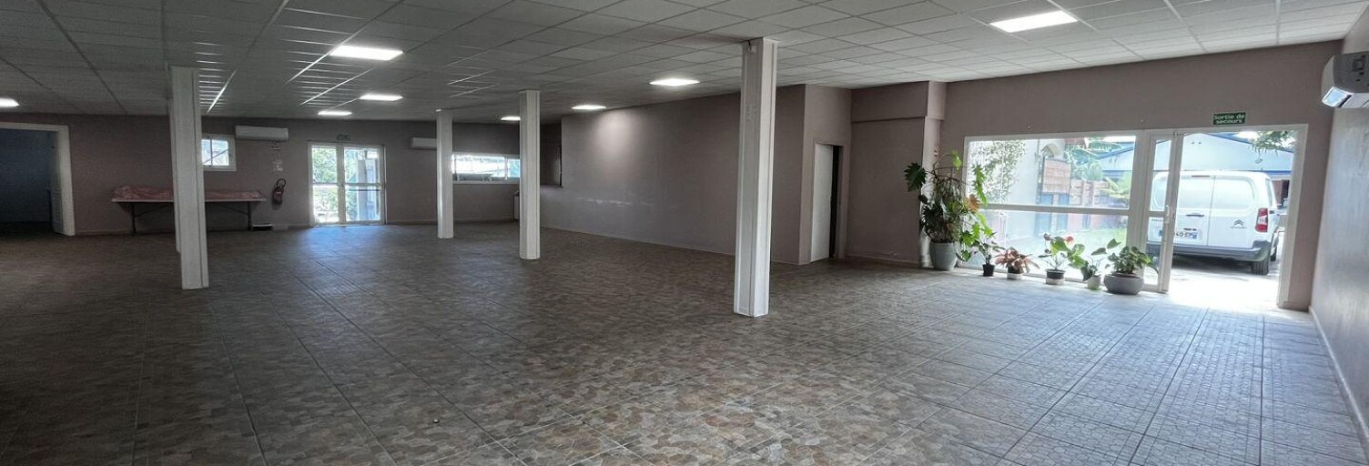Commerce  200 m² à louer à Saint-Louis (97421)
