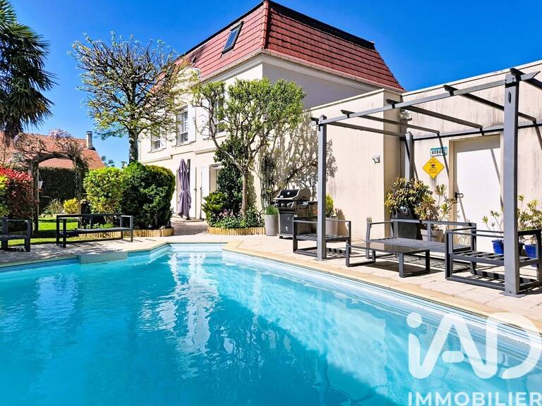 Vente Maison traditionnelle 9 pièces — photo 1