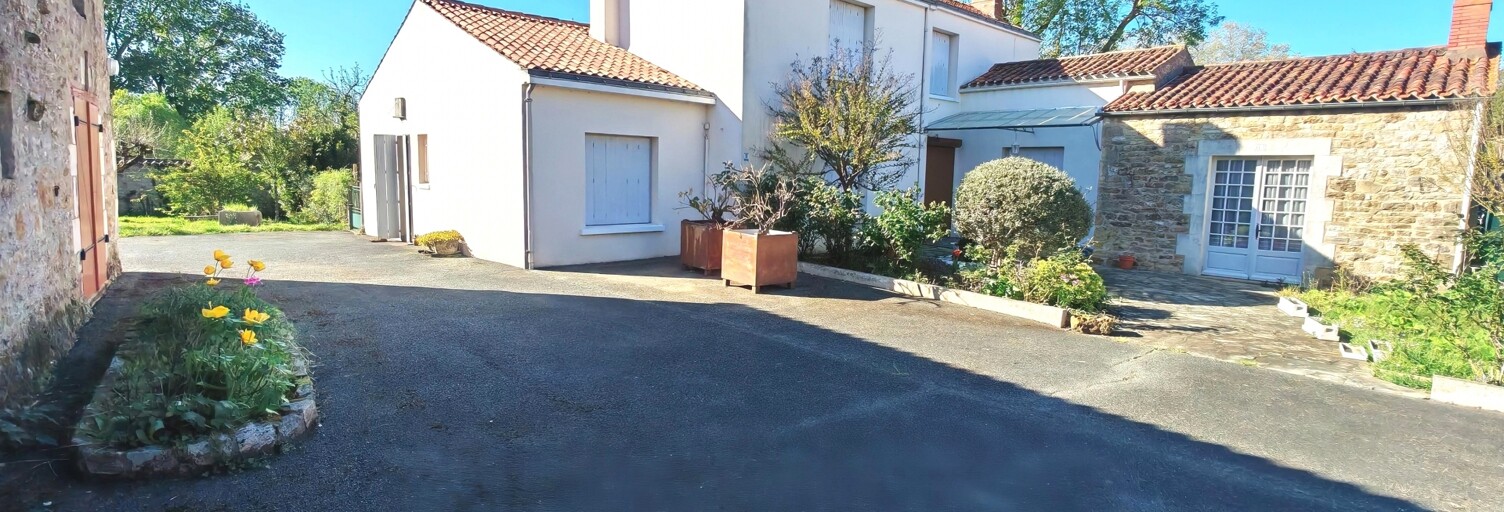 Maison 8 Pièces 150 m² à vendre à Saint-Juire-Champgillon (85210)