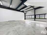 Location Local d'activités 270 m&sup2; — photo 4