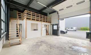 Commerce  102 m² à louer à Chanteloup-en-Brie (77600)