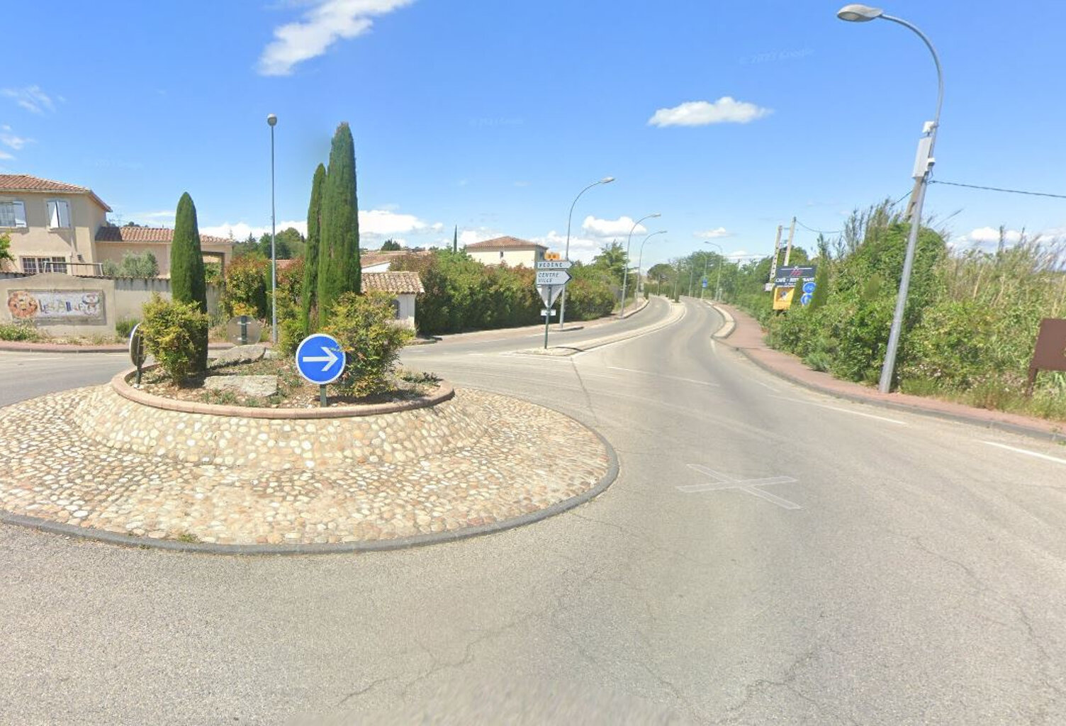 Lot de 8 parkings en sous-sol à Châteauneuf-de-Gadagne — photo 1