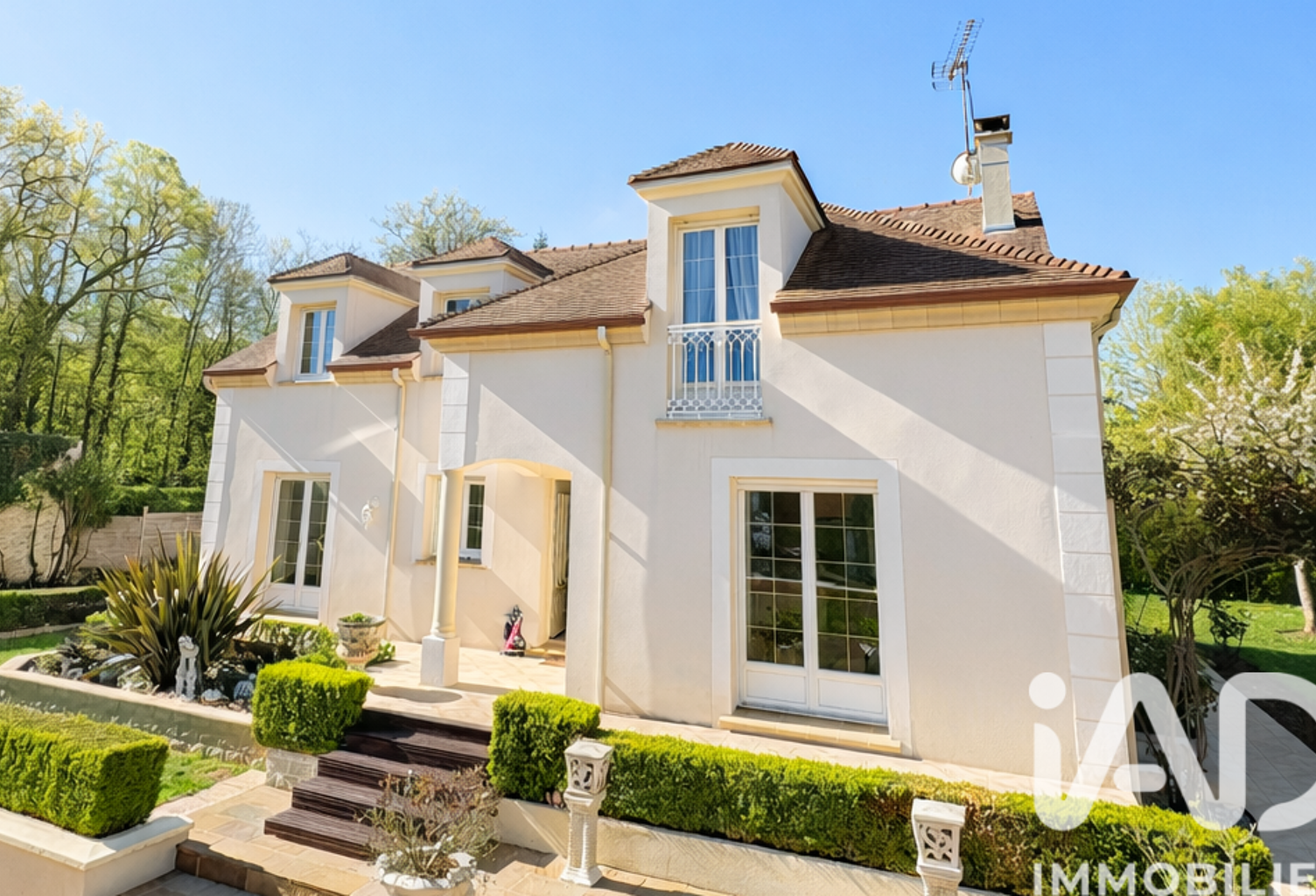 Vente Maison/villa 8 pièces — photo 1