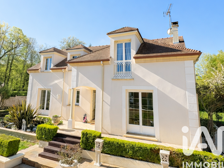 Vente Maison/villa 8 pièces — photo 1