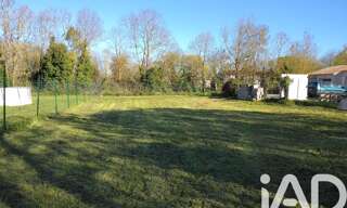 Terrain  724 m² à vendre à Saint-Cyr-du-Doret (17170)