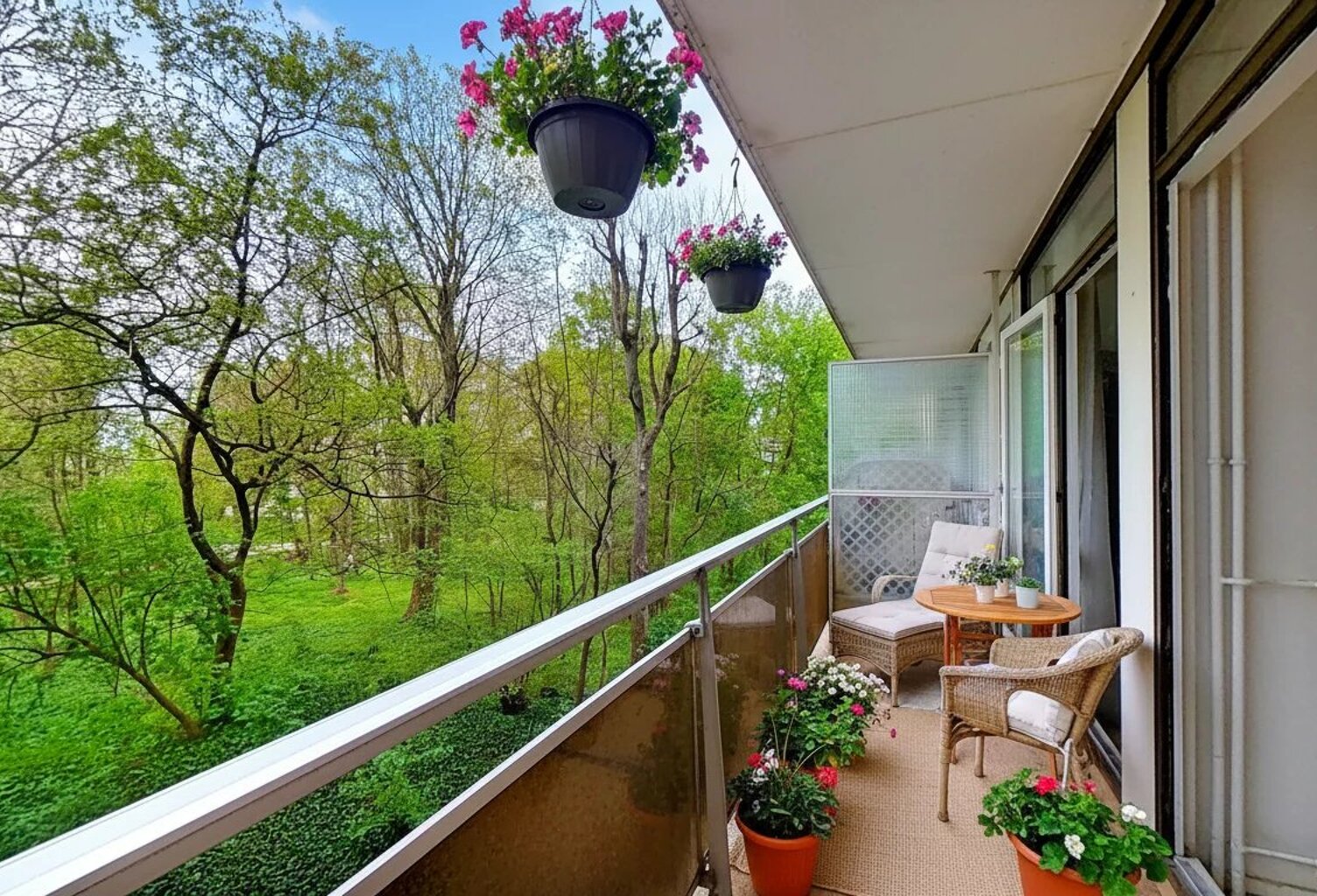 Bel Appartement T4 Lumineux avec balcon et cave — photo 1