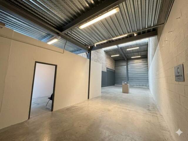 Bien Commercial À Vendre — photo du bien